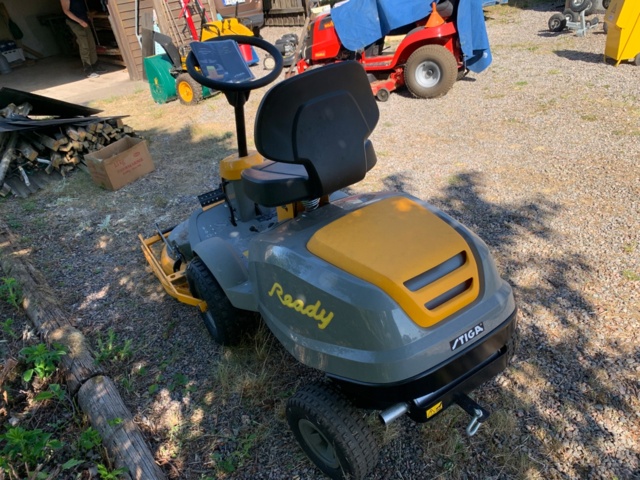 1035577-3 Åkgräsklippare Stiga Ready