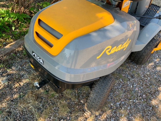 1035577-7 Åkgräsklippare Stiga Ready