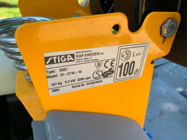 1035577-11 Åkgräsklippare Stiga Ready