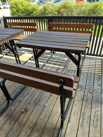 991919-2 Picnic tables (14) with fixed benches