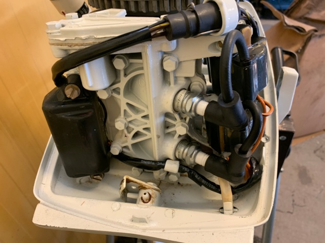 1035613-6 Boat engine Johnson 6 hp rep. object