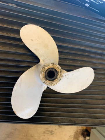 1035613-11 Boat engine Johnson 6 hp rep. object