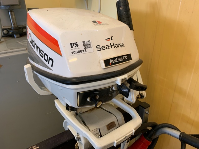 1035613-3 Boat engine Johnson 6 hp rep. object