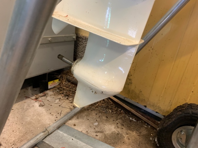 1035613-8 Boat engine Johnson 6 hp rep. object