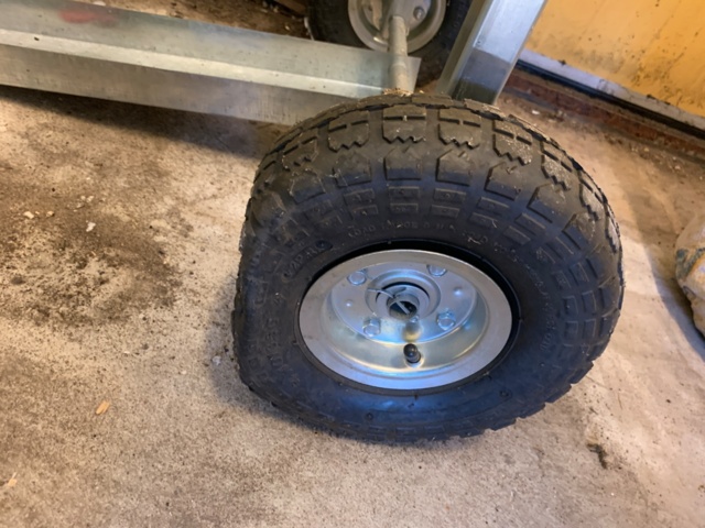 1035613-12 Boat engine Johnson 6 hp rep. object