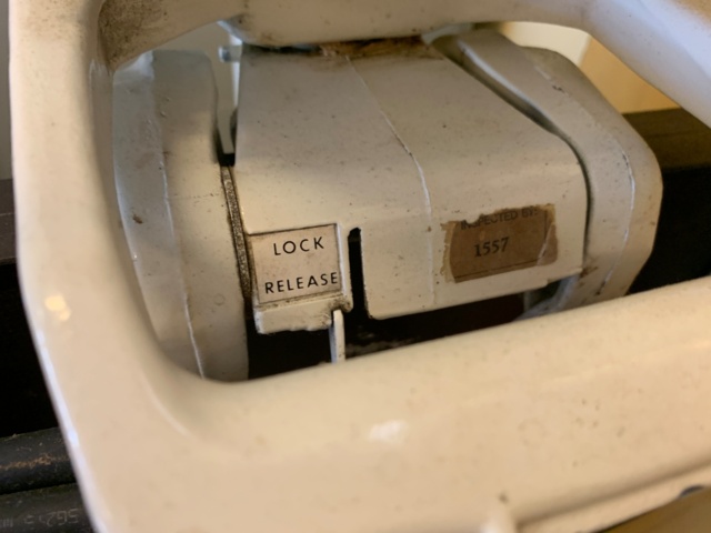 1035613-13 Boat engine Johnson 6 hp rep. object