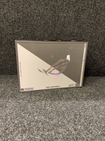 1057820-3 16" laptop AniMe Matrix screen & RTX 4070 ASUS Zephyrus M16 (GU604VI-NM049W)