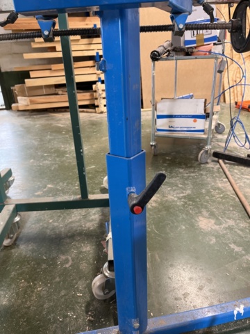 1050205-4 Window racks