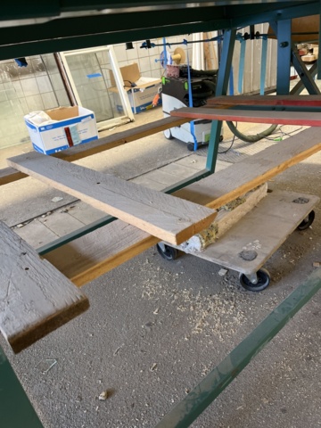 1050208-6 Workbench, spirit level and tool board