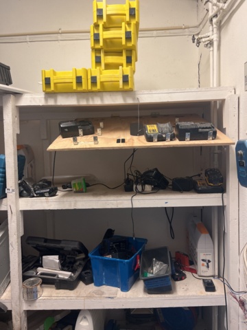 1050229-3 Empty tool boxes and accessories.