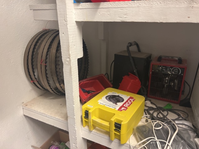 1050229-9 Empty tool boxes and accessories.