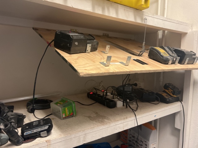 1050229-10 Empty tool boxes and accessories.