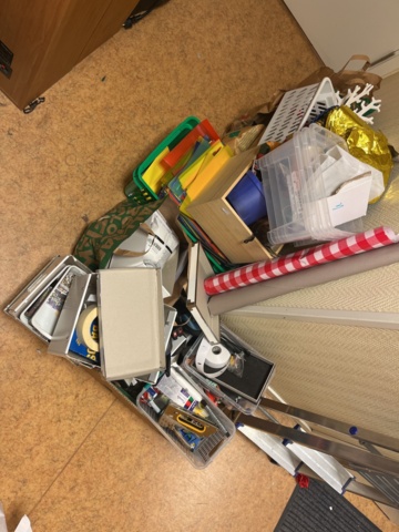 1038853-10 Stock incl. Parts of interior design from Second Hand Butik