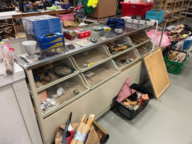 1038853-20 Stock incl. Parts of interior design from Second Hand Butik