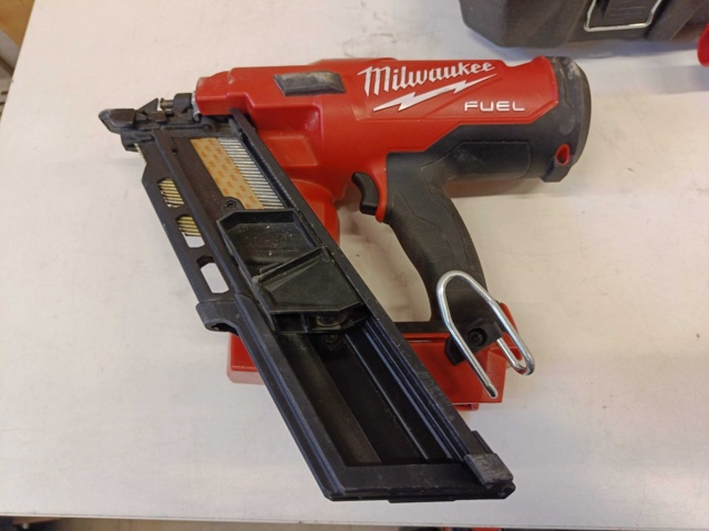 929271-8 Body nail gun Milwaukee M18 FFN