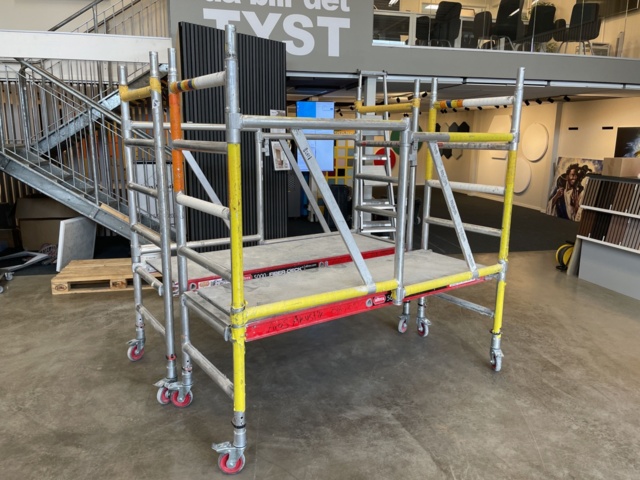 996442-2 2 pcs Altrex RS Tower rolling stand narrow