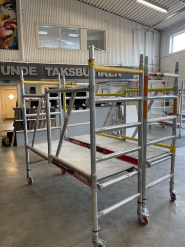 996442-3 2 pcs Altrex RS Tower rolling stand narrow