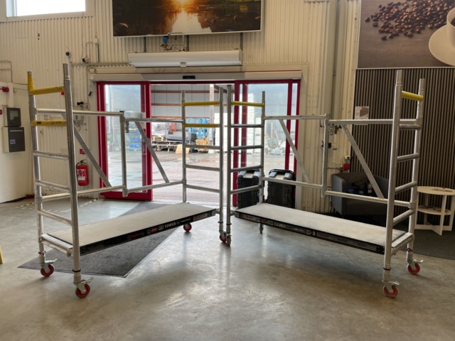 996446-1 2 pcs Altrex RS Tower rolling stand narrow