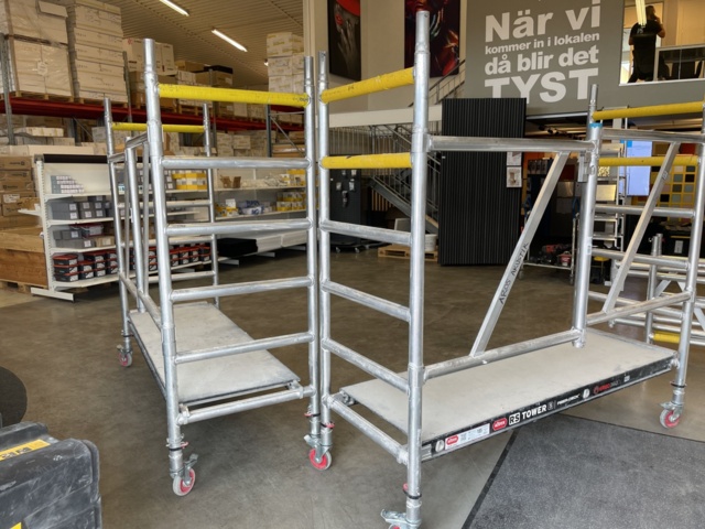 996446-4 2 pcs Altrex RS Tower rolling stand narrow