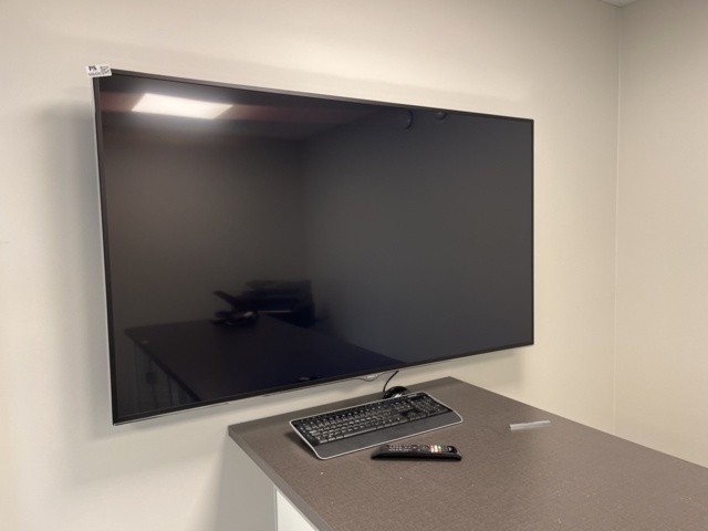 996430-1 TV Hitachi incl. Wall mount