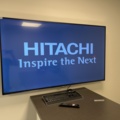 996430-3 TV Hitachi incl. Wall mount