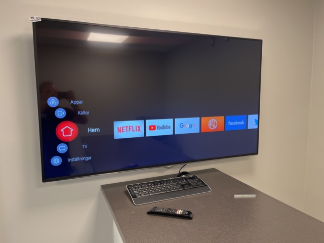 996430-4 TV Hitachi incl. Wall mount