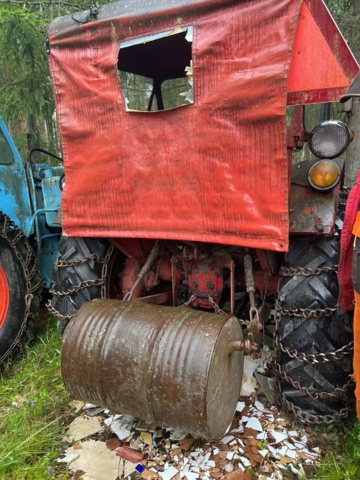 897396-8 Volvo T22 with snow blade BXM485