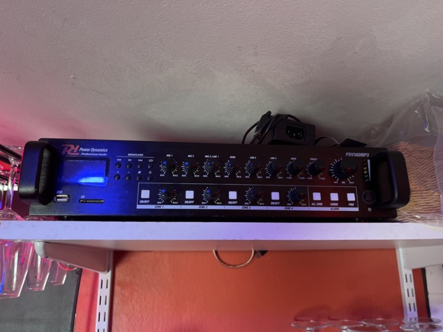 1038855-21 Restaurang inventarier / Utemöbler från bar