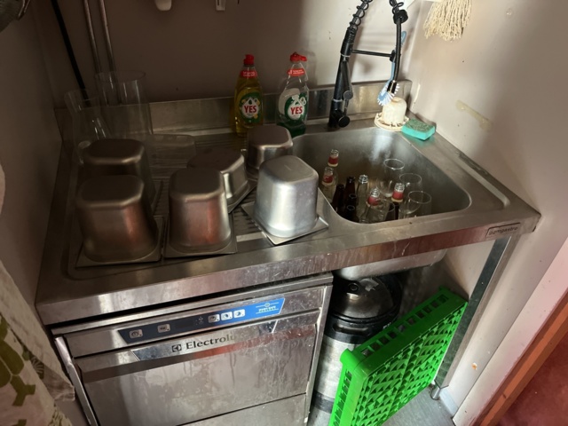 1038855-30 Restaurang inventarier / Utemöbler från bar