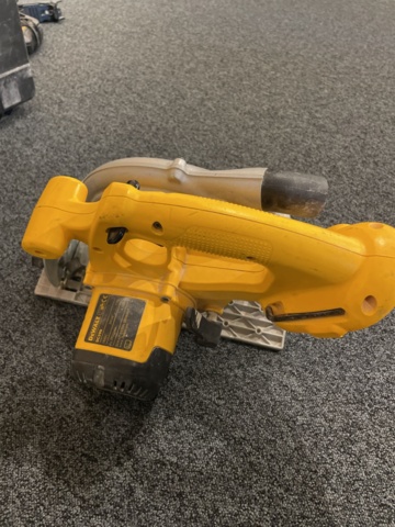 996501-4 Dewalt tool kit