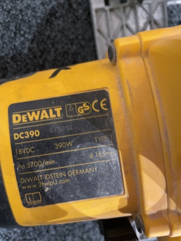 996501-12 Dewalt tool kit