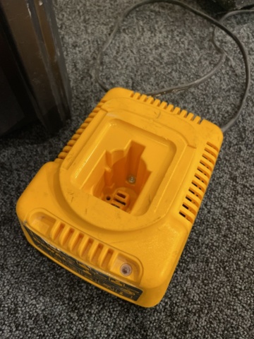 996501-9 Dewalt tool kit