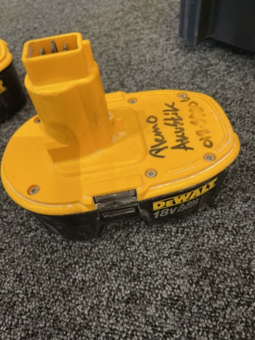 996501-10 Dewalt tool kit