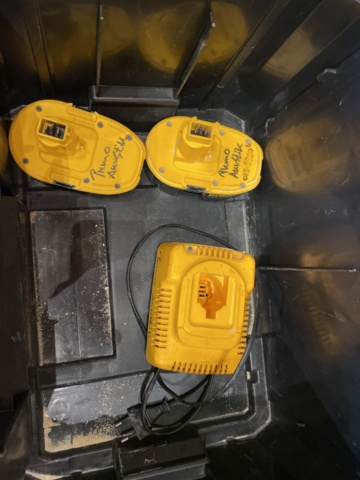 996501-11 Dewalt tool kit