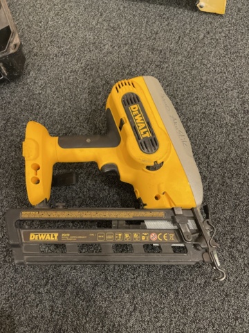 996501-16 Dewalt tool kit