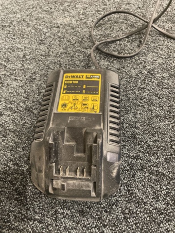 996501-40 Dewalt tool kit