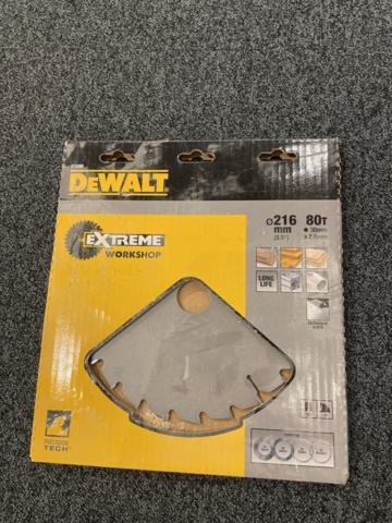 996501-43 Dewalt tool kit