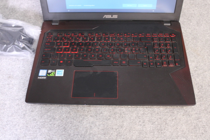 1038920-7 Asus Laptop Gaming computer
