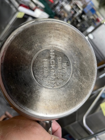 898264-7 Pots, sauté pans, frying pans. See pictures