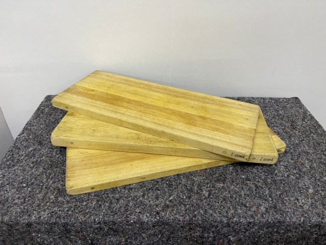 898266-1 3 larger Exxent cutting boards approx. 75x30 cm made of rubber tree