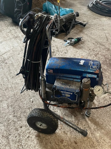 1048033-4 Paint sprayer Graco