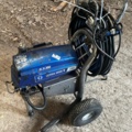 1048034-1 Paint sprayer Graco with display