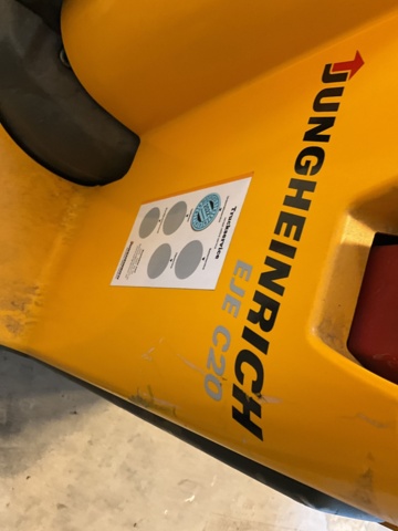 1001642-4 Terminal truck