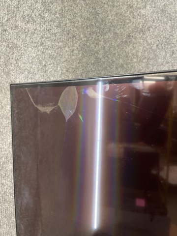 996521-8 2 Philips TVs plus wall mounts