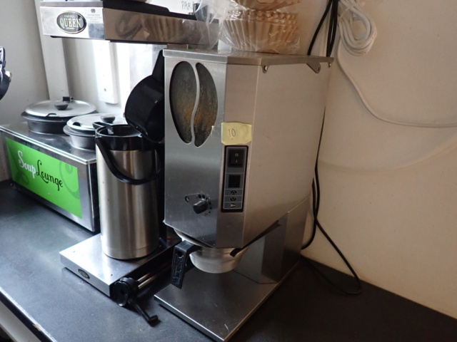 1031283-1 Coffee maker, grinder, 2 thermoses