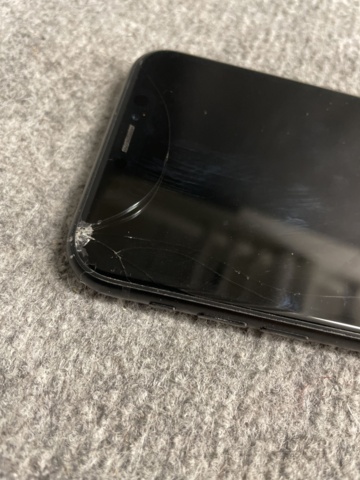 1060035-4 iPhone XR 64GB