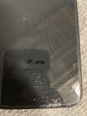 1060035-7 iPhone XR 64GB