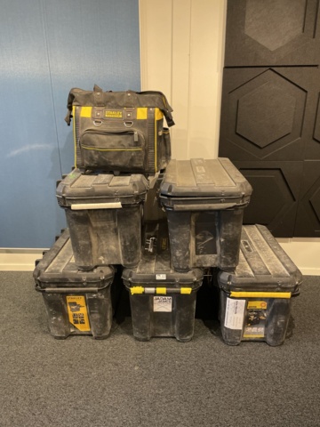 996503-1 Stanley tool carts and tool bag