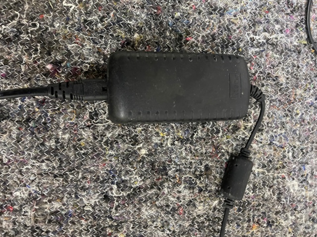 898364-4 Puck system with 14 pucks for restaurant use.