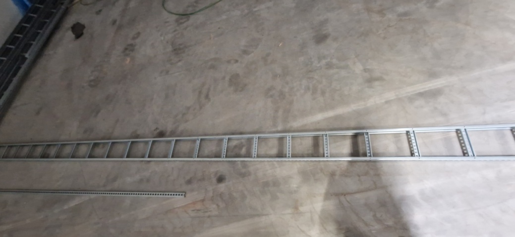 1063293-5 Set - 300 meters cable ladder 200mm